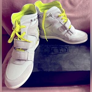 CULT Sneakers Leather & Canvas Sneaker Wedges  US8.5 EU39 Grey Logo Studded